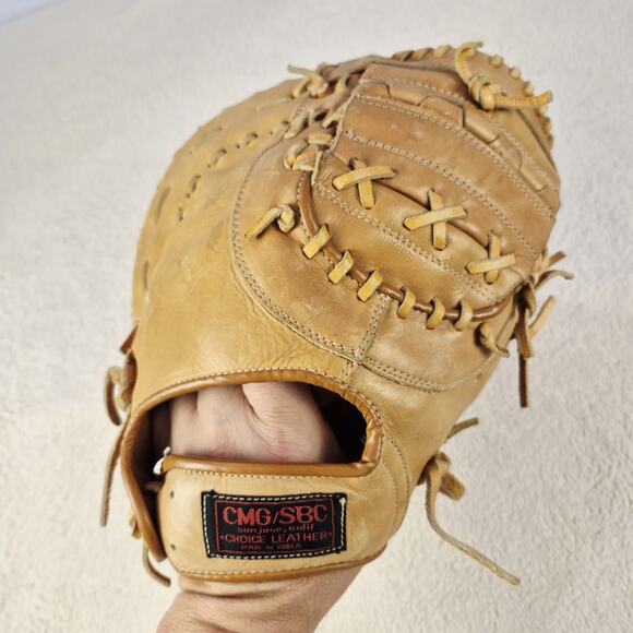 Baseball Catchers Mitt Youth CMG/SBC F921 Leather Glove Cowhide Left Grt Cond - Picture 1 of 12